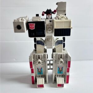 Vintage Transformers G1 Soundwave Decepticon Figure 1980s